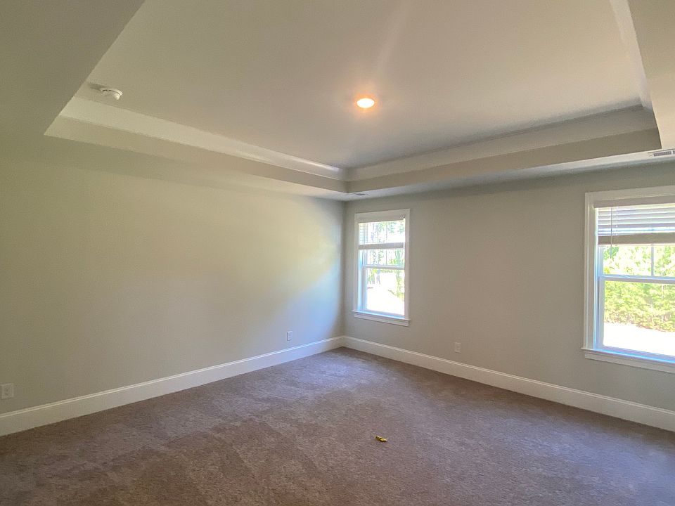 1st image of 105 Whaler Ave