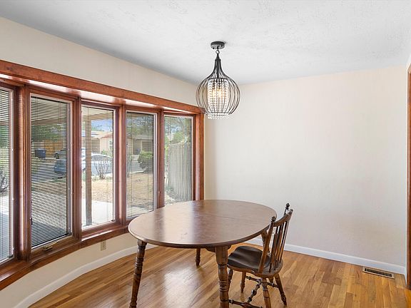 5th image of 813 Cagua Dr SE