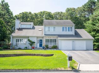 6 Diplomat Dr, Selden, NY 11784