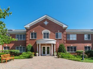 1234 Depot St UNIT 209, Glenview, IL 60025