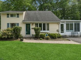 32 Charnwood Rd, New Providence, NJ 07974