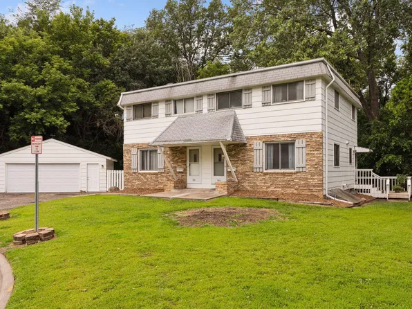 501 Shadyside Cir, Hopkins, MN 55343