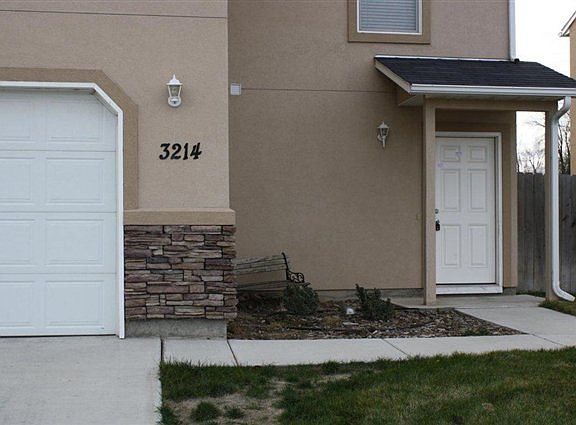 2nd image of 3214 Central Park Ct