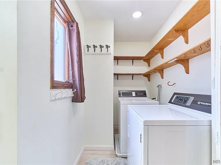 509 Wallace Ln — Photo 49