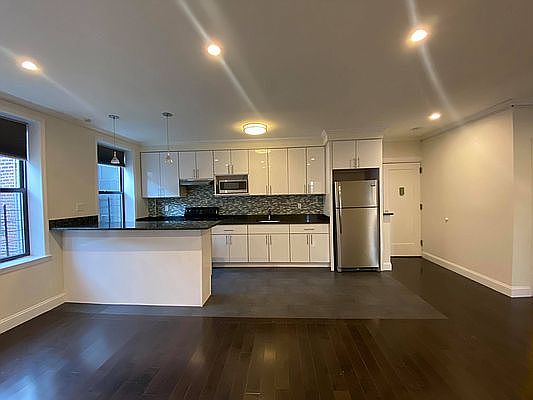 3rd image of 36-06 30th St #1F