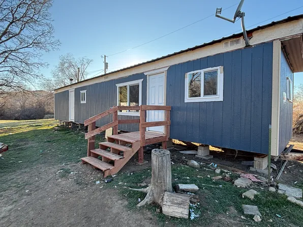 403 Concho Dr, Farmington, NM 87401