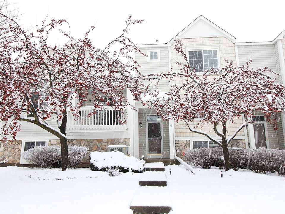 2nd image of 1926 Middlebury Dr