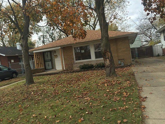 1st image of 350 Merrill Ave