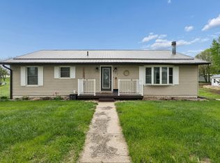 617 E Oak St, Mechanicsville, IA 52306