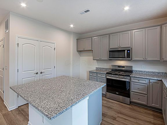 3rd image of 1518 Crest Dr Lot 2527
