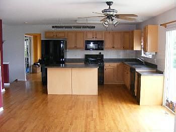 5th image of 731 Brighton Cir