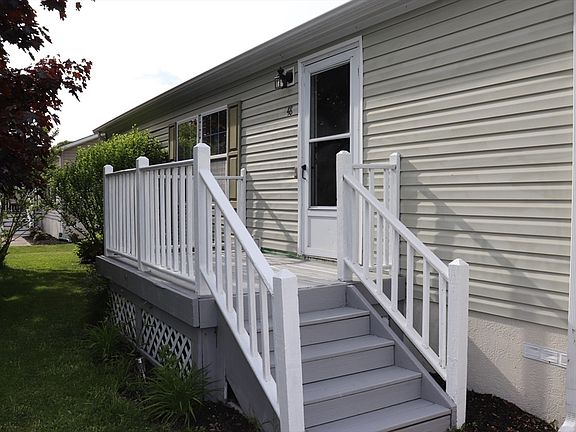 3rd image of 48 Songbird Ln