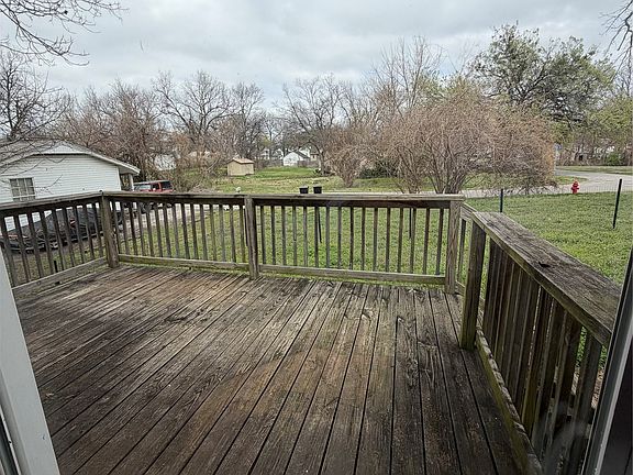 5th image of 318 N Ash Ave