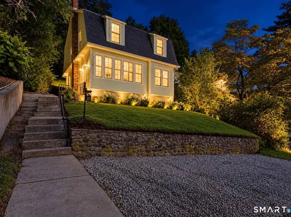 33 Monroe Street, Shelton, CT 06484