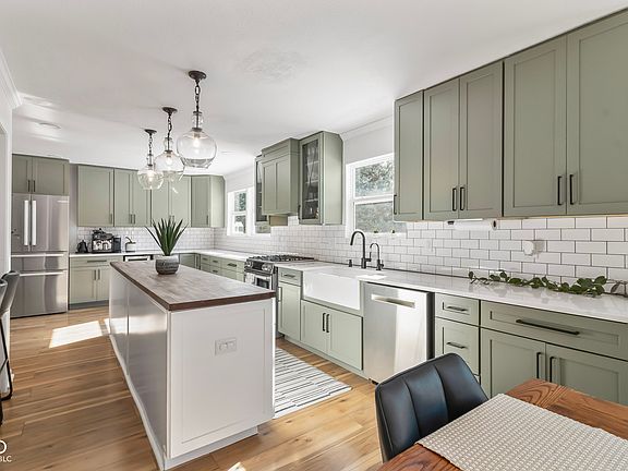 4th image of 5741 Turnbull Ct