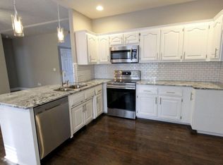 2735 S Eldon Ave, Springfield, MO 65807