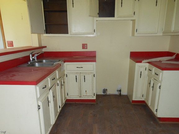 3rd image of 4769 Damon Ave NW