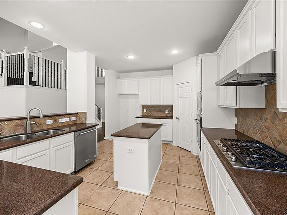 5th image of 25439 Bunker Dr