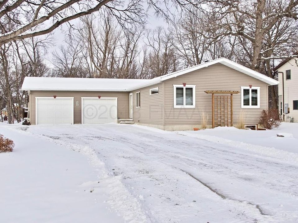 1st image of 420 Southwood Dr