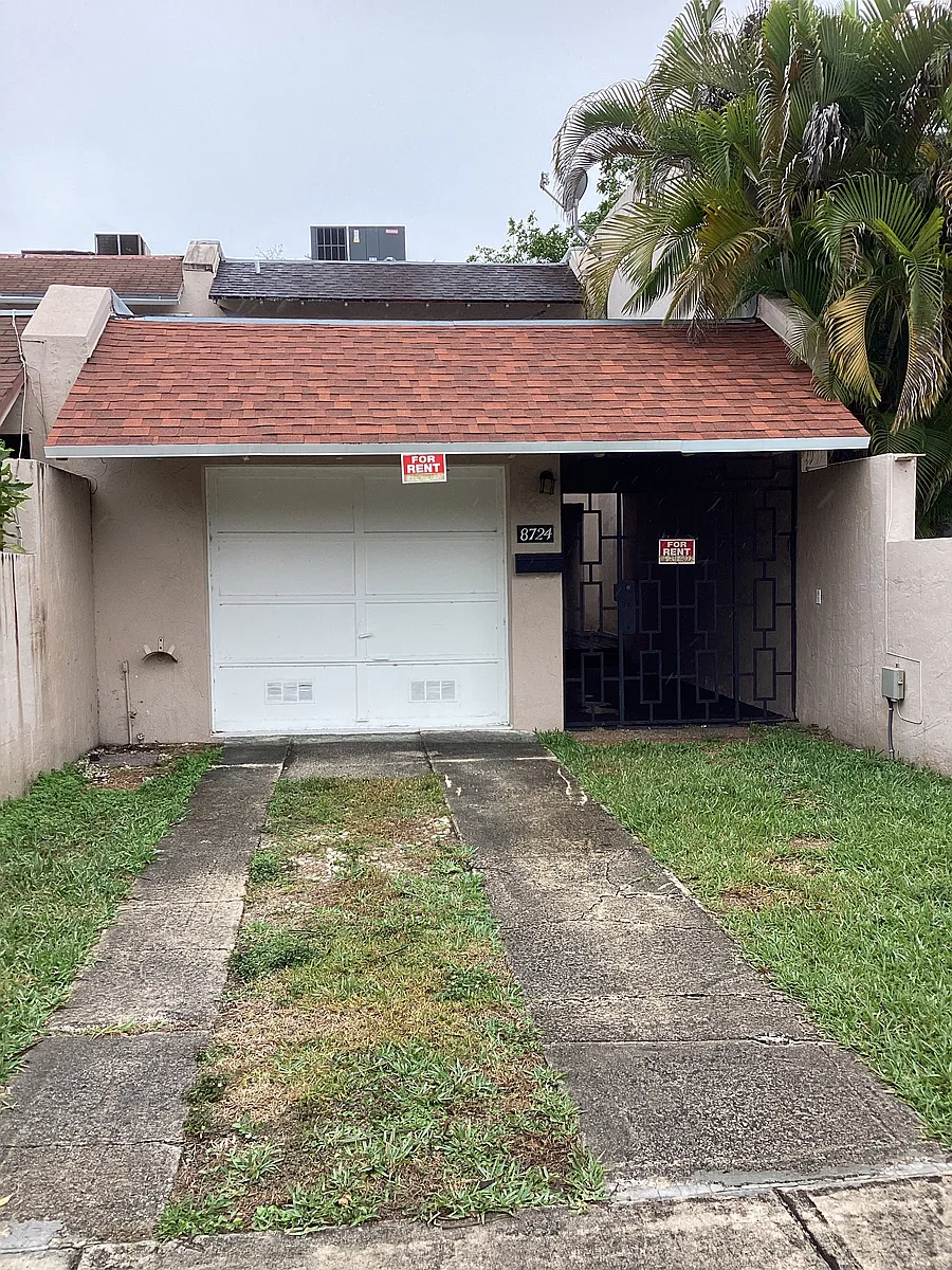 Building Photo - 8724 SW 103rd Ave
