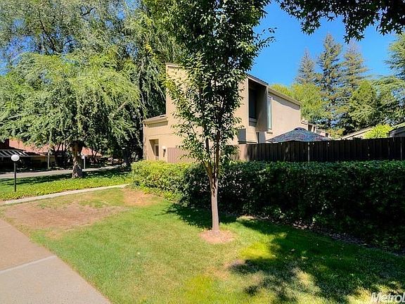 3rd image of 2312 American River Dr