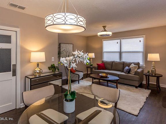 2nd image of 5525 Lakewood Cir E