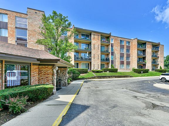 2nd image of 1101 S Hunt Club Dr APT 410