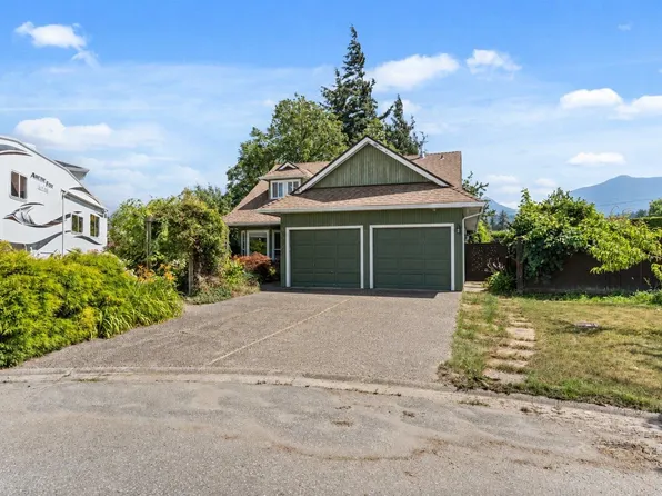 46003 Ivy Ave, Chilliwack, BC V2R 2C5