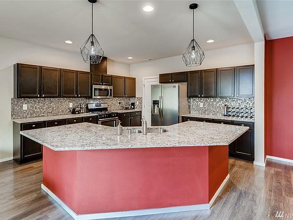 4th image of 1430 E 68th Street Ct