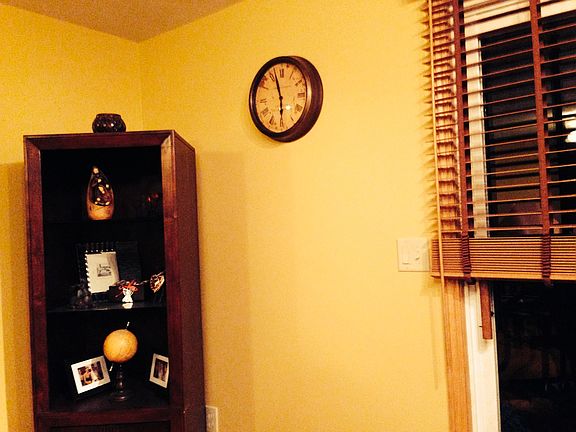 5th image of 117 Iron Oak Cir