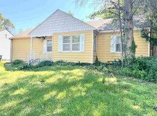 1038 N Pinecrest St, Wichita, KS 67208