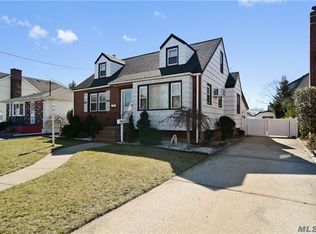 48 E Beverly Pkwy, Valley Stream, NY 11580