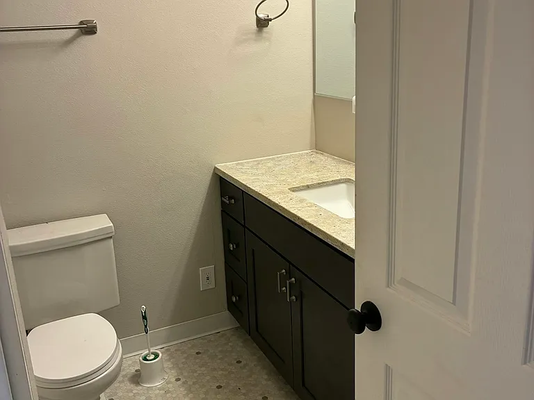 13370 SW Farmington Rd — Photo 10