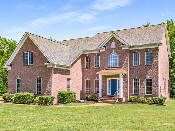 3rd image of 1323 Erin Ln