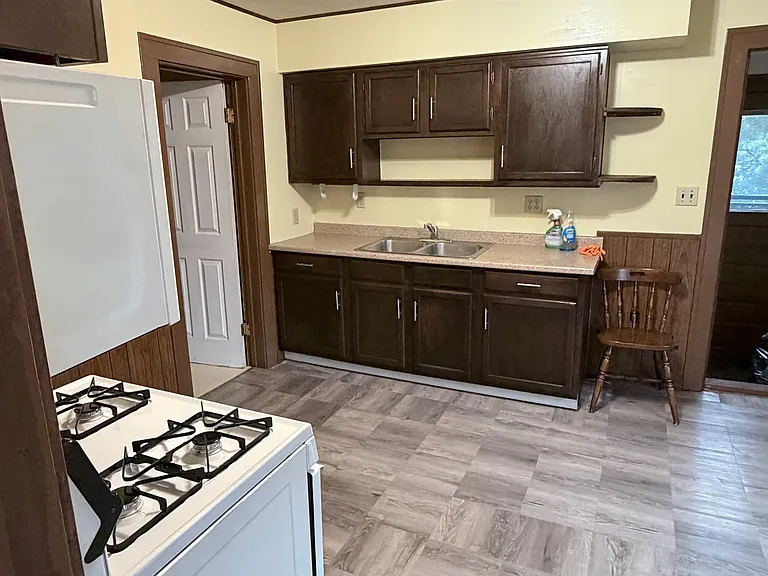 13120 Kirton Ave #2 — Photo 5