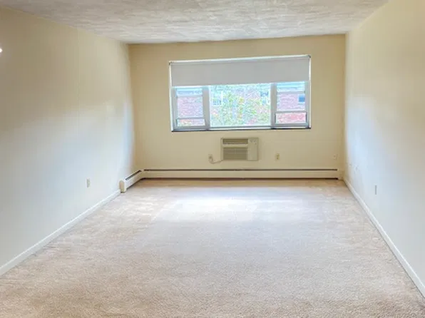 154 Lexington St #2, Auburndale, MA 02466