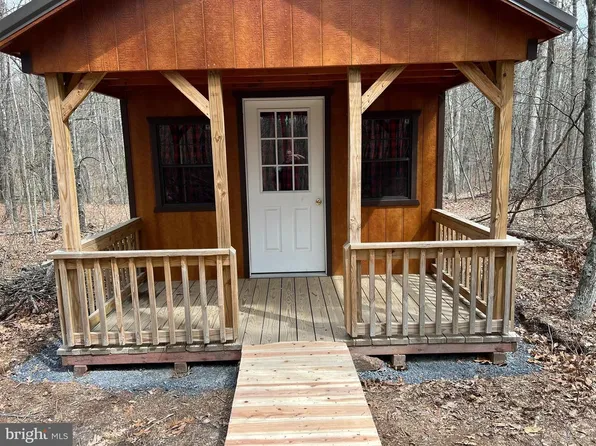 Loudan Ln, Berkeley Springs, WV 25411