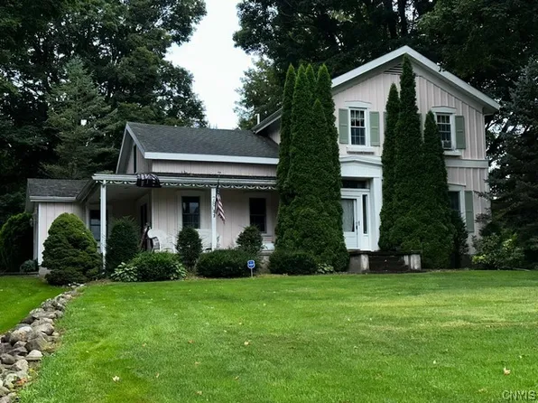 7805 Hicks Rd, Baldwinsville, NY 13027
