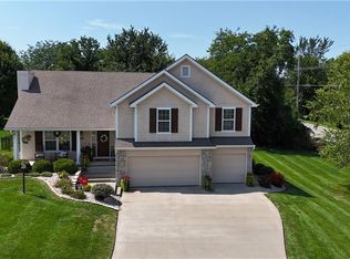 3908 Damascus Dr, Saint Joseph, MO 64506