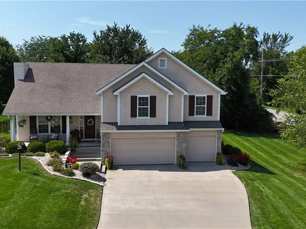 3908 Damascus Dr, Saint Joseph, MO 64506