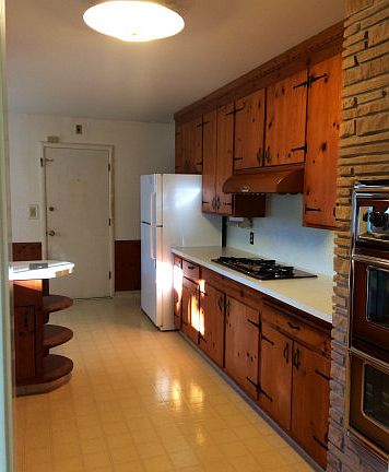 2nd image of 510 Seale Ave