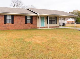 131 Cedarcrest Dr, Columbus, MS 39702