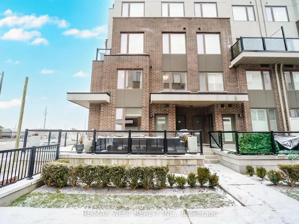 1460 Whites Rd N #211, Pickering, ON L1V 0E8