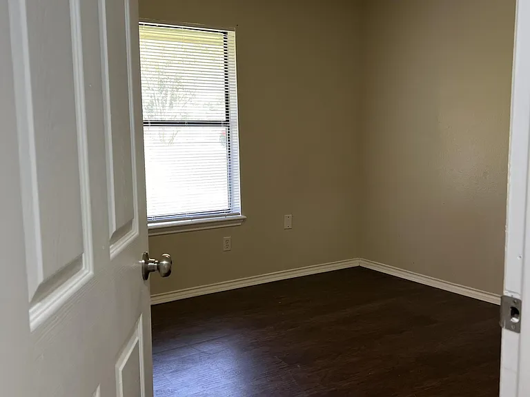 13541 Sheldon Ln — Photo 7