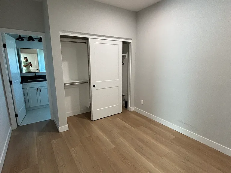16312 Van Ness Ave — Photo 10