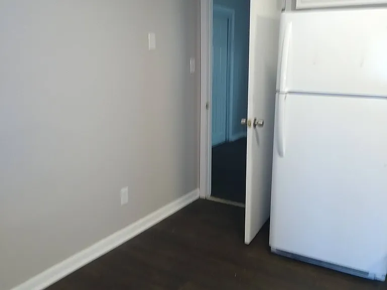 305 Lynnwood Dr #DRIVE7 — Photo 3