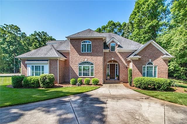 1st image of 115 Columbine Dr