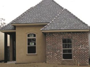 122 Brightwood Dr, Lafayette, LA 70508