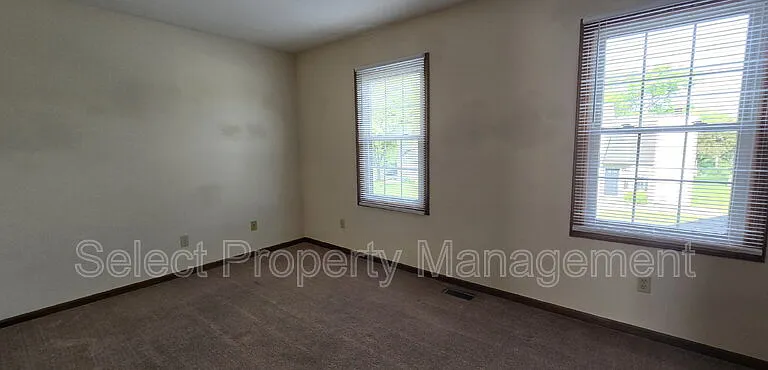 5438 Evard Rd — Photo 9