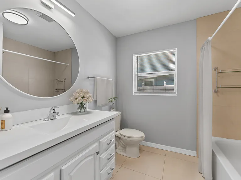 2nd bathroom